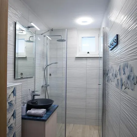 Alex Bumblebee Apartman *